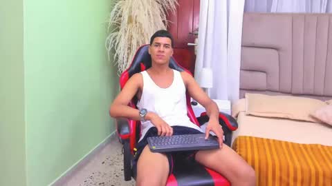 Snapshot of thomas_valkov chatting on 04-27-26, 11:30 Thomas Valkov online show from 04-27-26, 11:30