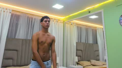 Snapshot of thomas_valkov chatting on 05-06-26, 11:15 Thomas Valkov online show from 05-06-26, 11:15