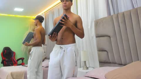 Snapshot of thomas_valkov chatting on 05-15-26, 11:39 Thomas Valkov online show from 05-15-26, 11:39