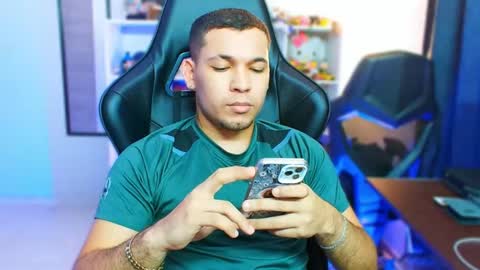 Thomas online show from 10-24-25, 06:54