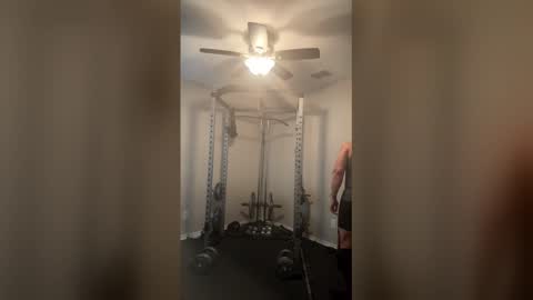 Snapshot of thomasgwhitecft chatting on 04-22-26, 01:01 FatherTime online show from 04-22-26, 01:01