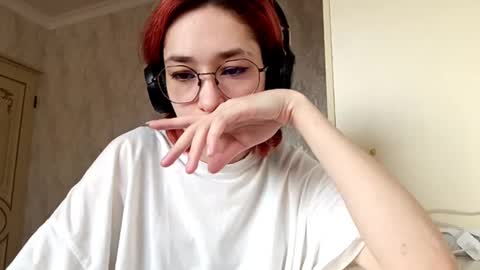 Lina online show from 11-28-25, 11:13