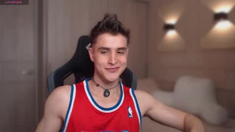 Thom Klein online show from 04-17-26, 07:39