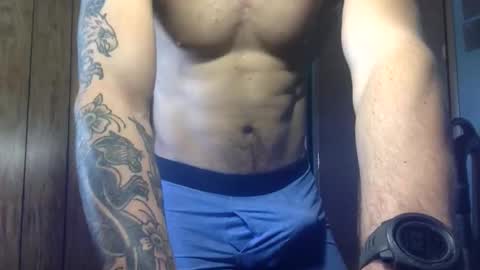 Snapshot of thompson475 chatting on 01-12-26, 04:34 Toned Guy 4 Thrills online show from 01-12-26, 04:34