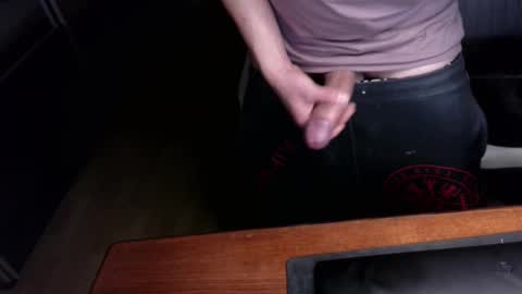 Snapshot of thomsdick chatting on 11-30-25, 10:14 thomsdick online show from 11-30-25, 10:14