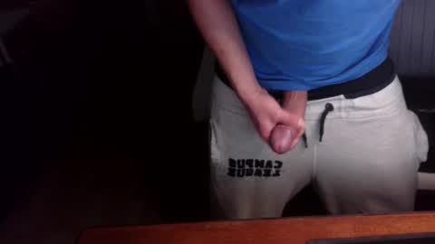 Snapshot of thomsdick chatting on 01-06-26, 10:12 thomsdick online show from 01-06-26, 10:12