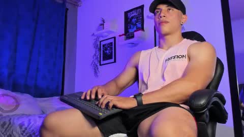 Thoms Every online show from 09-10-25, 03:28