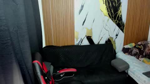 thomson_hot01 online show from 01-13-26, 05:02