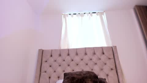 Snapshot of thomythompson chatting on 02-22-25, 05:02 Thomy T online show from 02-22-25, 05:02