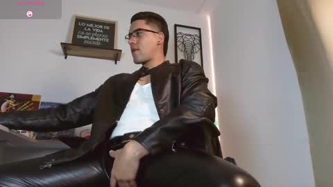 Snapshot of thonydupont chatting on 11-08-25, 11:58 thonydupont online show from 11-08-25, 11:58