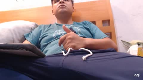 Snapshot of thor0200 chatting on 12-10-24, 06:11 thor0200 online show from 12-10-24, 06:11