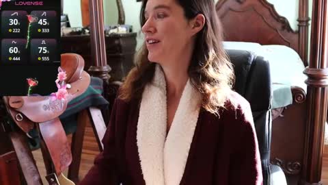 Snapshot of thornbury_rose chatting on 02-17-25, 08:26 ThornburyRose online show from 02-17-25, 08:26