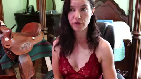 ThornburyRose online show from 05-23-26, 06:01