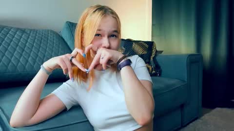 Lynn online show from 03-25-26, 04:13