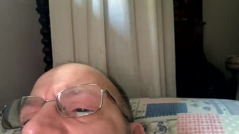 Little Wolf  online show from 06-19-26, 04:00