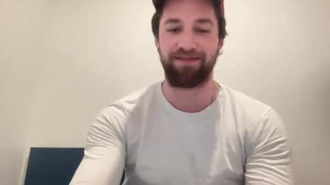 Snapshot of thyle chatting on 09-19-25, 02:24 Thyle online show from 09-19-25, 02:24