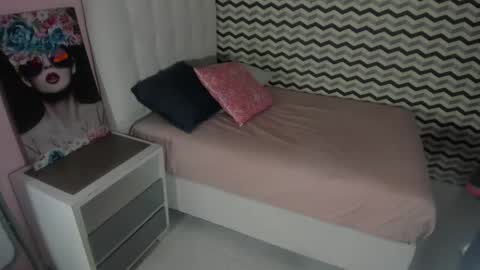 tianapiket online show from 02-13-25, 11:47