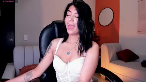 Snapshot of tianna_rossi chatting on 10-12-25, 05:06 Tianna Rosi online show from 10-12-25, 05:06