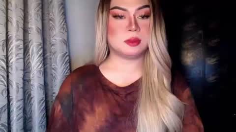 Snapshot of tiara_kishatsu chatting on 12-02-25, 12:32 arianna tiara online show from 12-02-25, 12:32