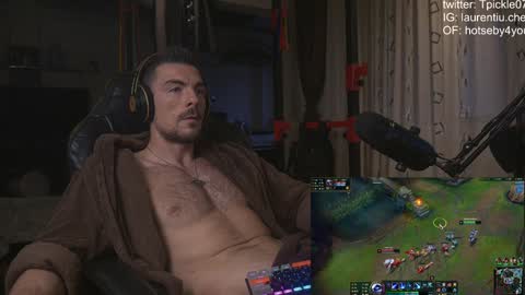 Snapshot of tickle_my_pickle07 chatting on 12-07-24, 02:13 tickle_my_pickle07 online show from 12-07-24, 02:13