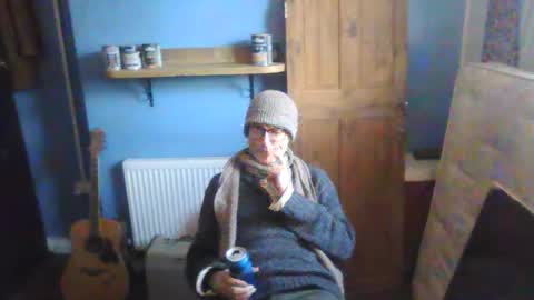 Snapshot of tiddles12345 chatting on 10-29-25, 03:47 tiddles12345 online show from 10-29-25, 03:47