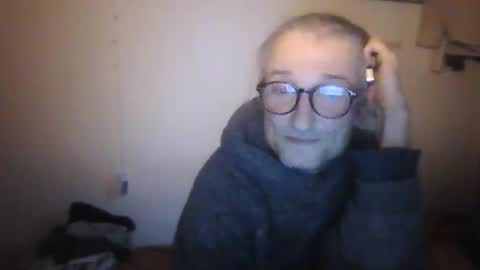 tiddles12345 online show from 05-13-26, 04:32