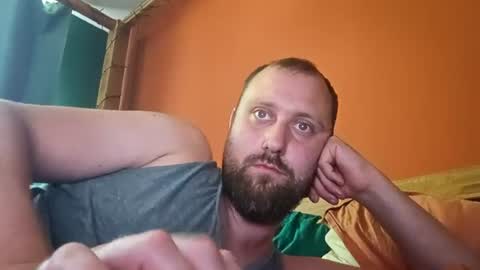 Snapshot of tieduphero chatting on 07-20-26, 01:35 tieduphero online show from 07-20-26, 01:35