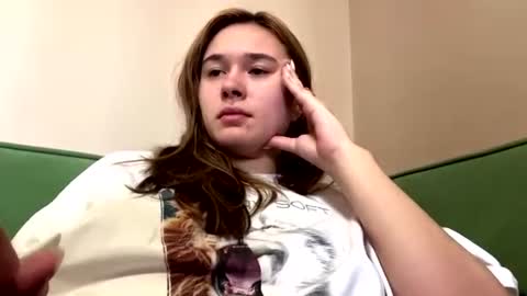 Nika online show from 06-18-26, 09:14