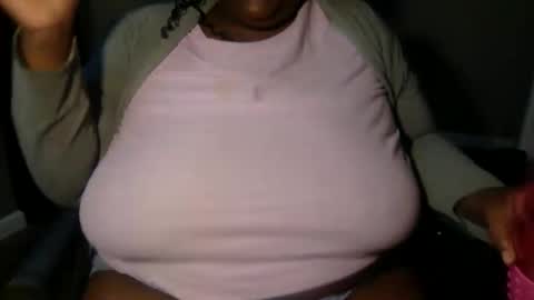 Snapshot of tierrahenri chatting on 01-19-25, 05:18 Tierra Henri online show from 01-19-25, 05:18