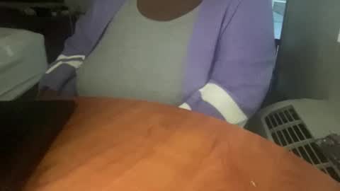 Snapshot of tierrahenri chatting on 09-16-25, 11:22 Tierra Henri online show from 09-16-25, 11:22