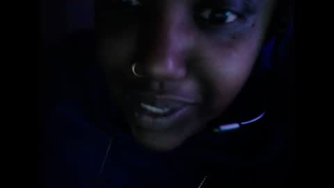 Snapshot of tierrahenri chatting on 11-21-25, 02:38 Tierra Henri online show from 11-21-25, 02:38