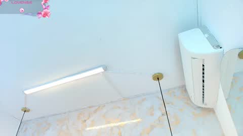 Snapshot of tifanibrown chatting on 02-10-26, 12:09 Tifani brown online show from 02-10-26, 12:09