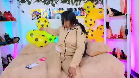 Snapshot of tifanny_nails chatting on 07-07-26, 07:29 Tifanny Nails online show from 07-07-26, 07:29