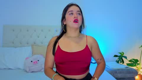 Snapshot of tifany__ross chatting on 06-12-26, 08:19 Tiff3 online show from 06-12-26, 08:19
