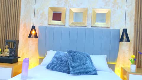 Dana Montoya online show from 11-07-25, 08:09