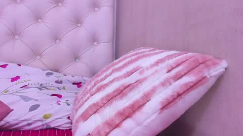 Snapshot of tifany_chill chatting on 12-03-24, 03:00 online show from 12-03-24, 03:00