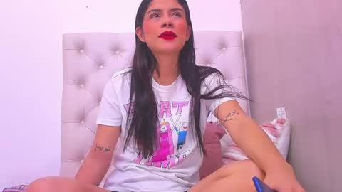 Snapshot of tifany_chill chatting on 12-04-24, 10:19 online show from 12-04-24, 10:19