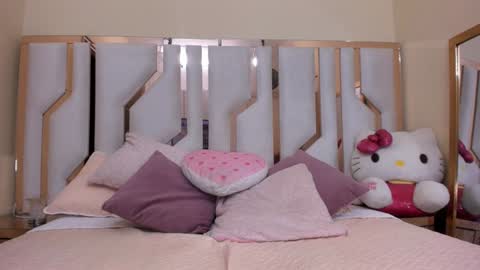    online show from 02-03-25, 09:29