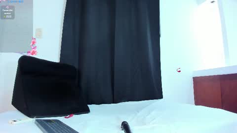 Snapshot of tifany_dixon chatting on 07-21-26, 01:13 TIFANY online show from 07-21-26, 01:13