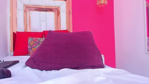 Karolina online show from 03-02-25, 01:47