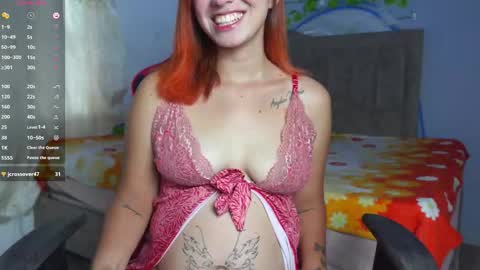 Snapshot of tifany_ramirez4w chatting on 10-27-25, 07:51 Estefana Ramrez online show from 10-27-25, 07:51