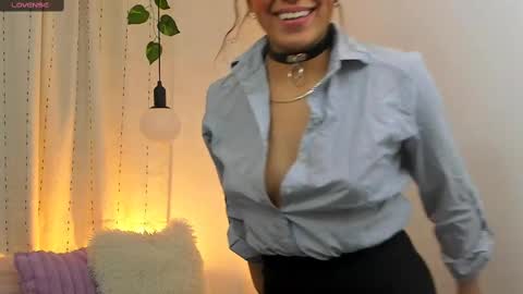 Snapshot of tifanyrose1 chatting on 03-06-25, 02:09 Tiffany online show from 03-06-25, 02:09