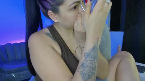 Snapshot of tifanywhite1_ chatting on 07-21-26, 04:37 online show from 07-21-26, 04:37