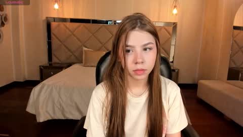 Snapshot of tiffannysins chatting on 12-21-25, 03:02 Tiffanny Sins online show from 12-21-25, 03:02