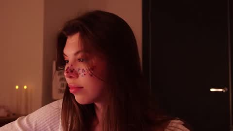 Snapshot of tiffantasy chatting on 11-23-25, 12:21 Im here on Fridays Saturdays Sundays online show from 11-23-25, 12:21