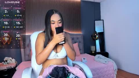 Snapshot of tiffany__charm_ chatting on 11-18-25, 03:34 tiffany__charm_ online show from 11-18-25, 03:34