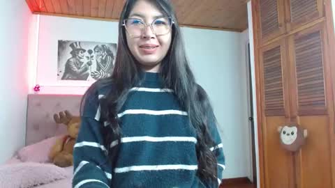 Tifanny online show from 10-10-25, 01:43