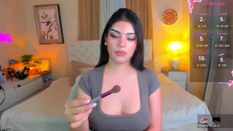 Snapshot of tiffany_cams chatting on 11-24-25, 12:32 Tiffany online show from 11-24-25, 12:32