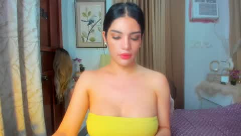 Snapshot of tiffany_cams chatting on 07-14-26, 04:02 Tiffany online show from 07-14-26, 04:02