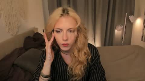 Snapshot of tiffany_king chatting on 07-01-26, 11:01 Tiffany online show from 07-01-26, 11:01